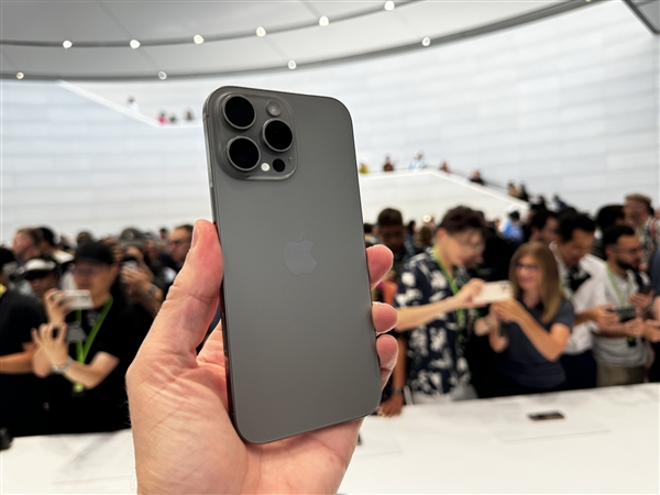 星欧平台注册:超百万人预约!iPhone 16 Pro系列要被疯抢:顶配售价过万