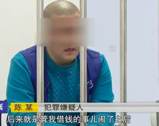 星欧平台注册:人妻主动脱衣诱惑干弟弟 在车上发生关系肉偿债务